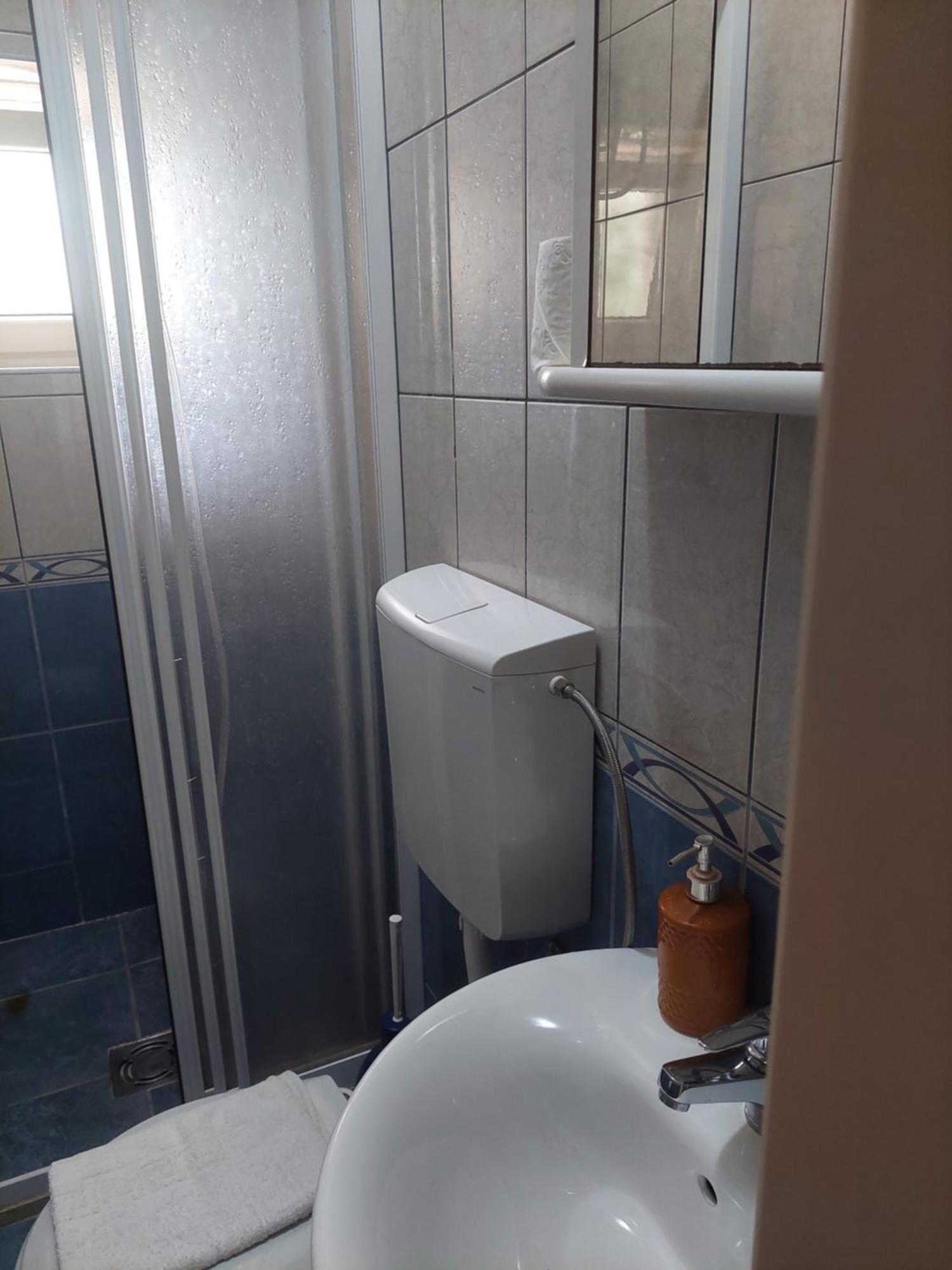 Kjara Apartments 티바트 외부 사진