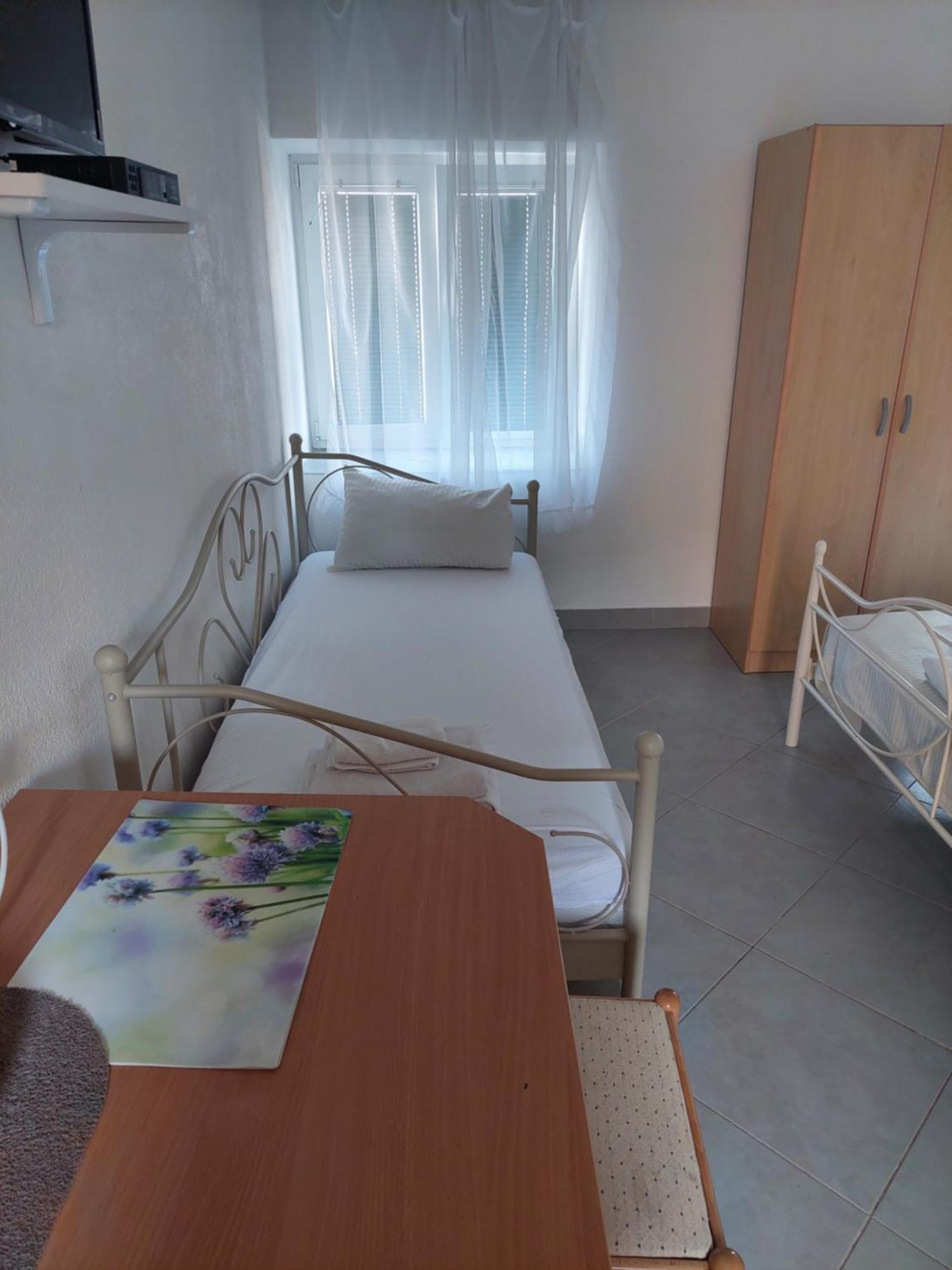 Kjara Apartments 티바트 외부 사진