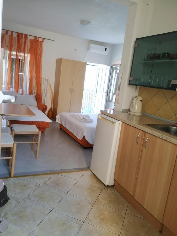 Kjara Apartments 티바트 외부 사진
